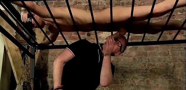  Gay jocks Master Kane has a fresh toy, a iron bed framework dangling